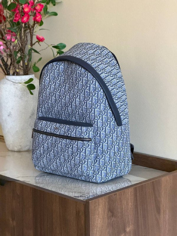 TG Dior49