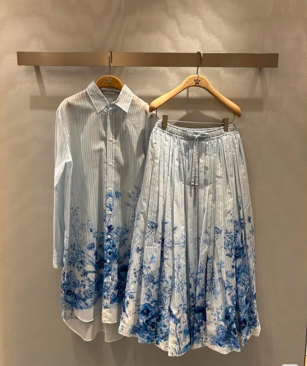 DIOR product image 1