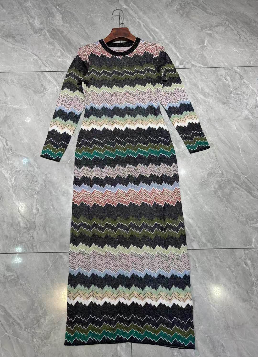 DIOR product image 3