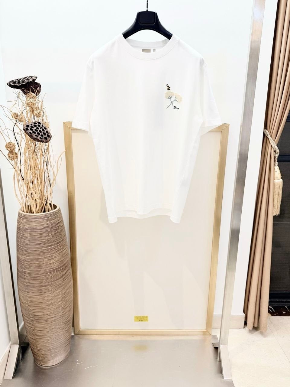DIOR product image 2
