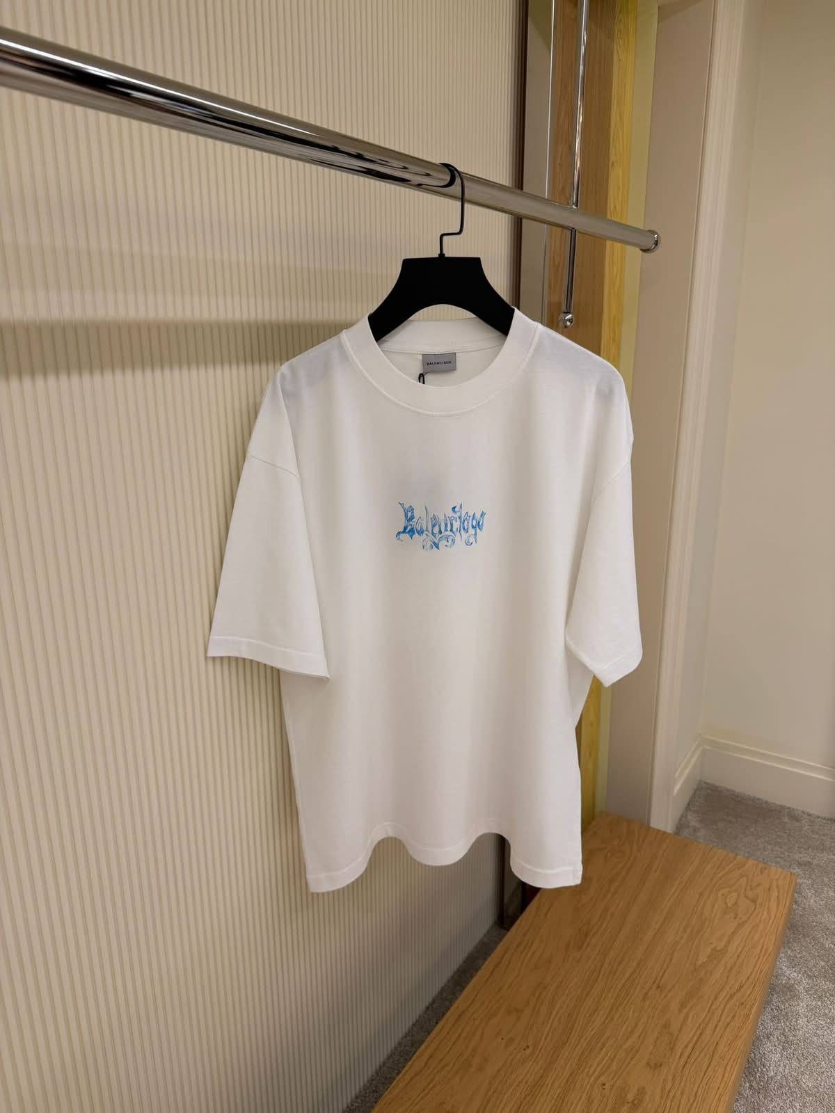 Balenciaga product image 3