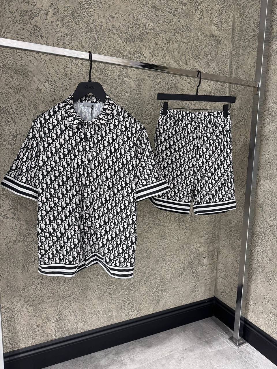 Dior product image 3