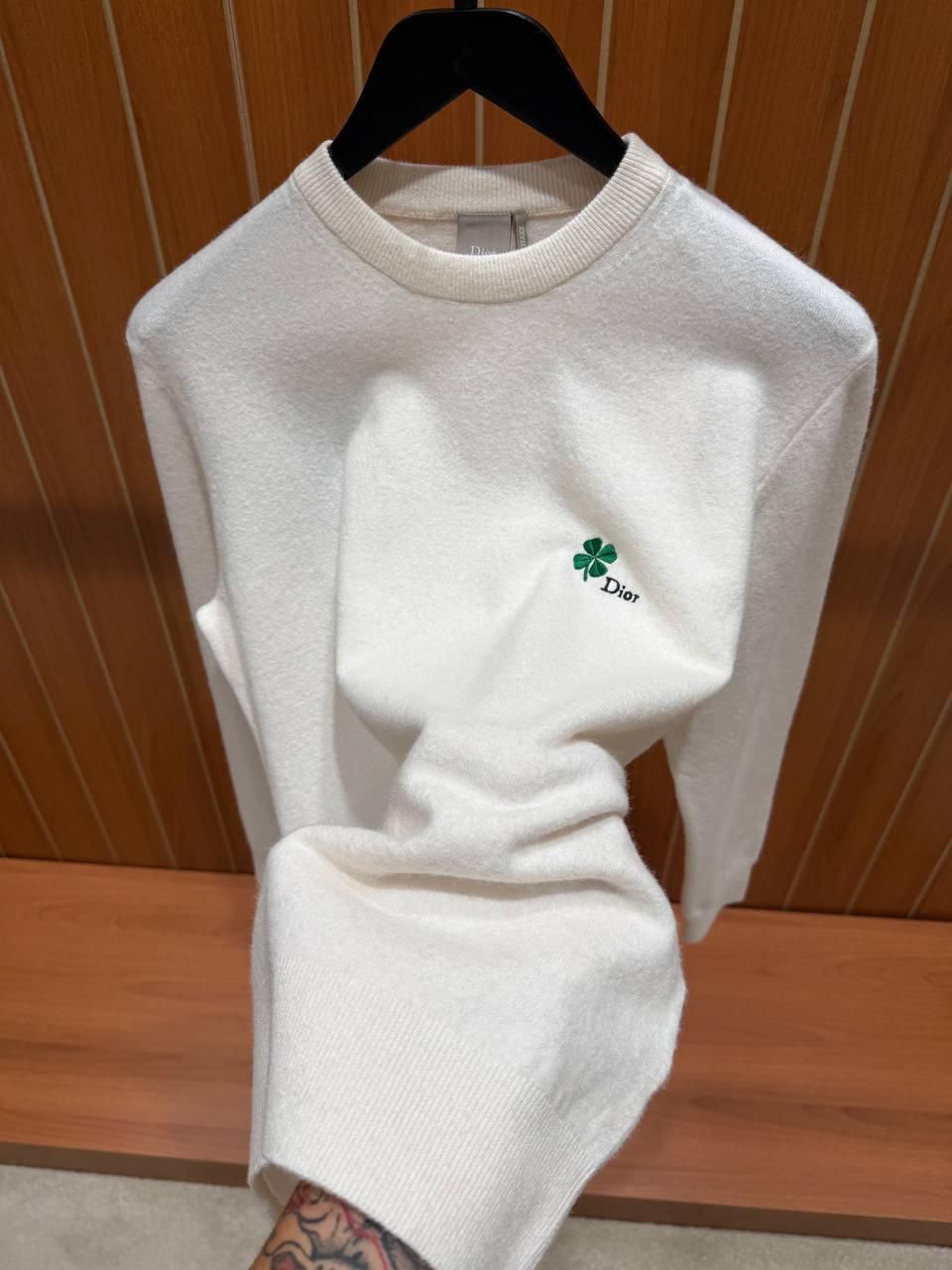 Dior product image 3