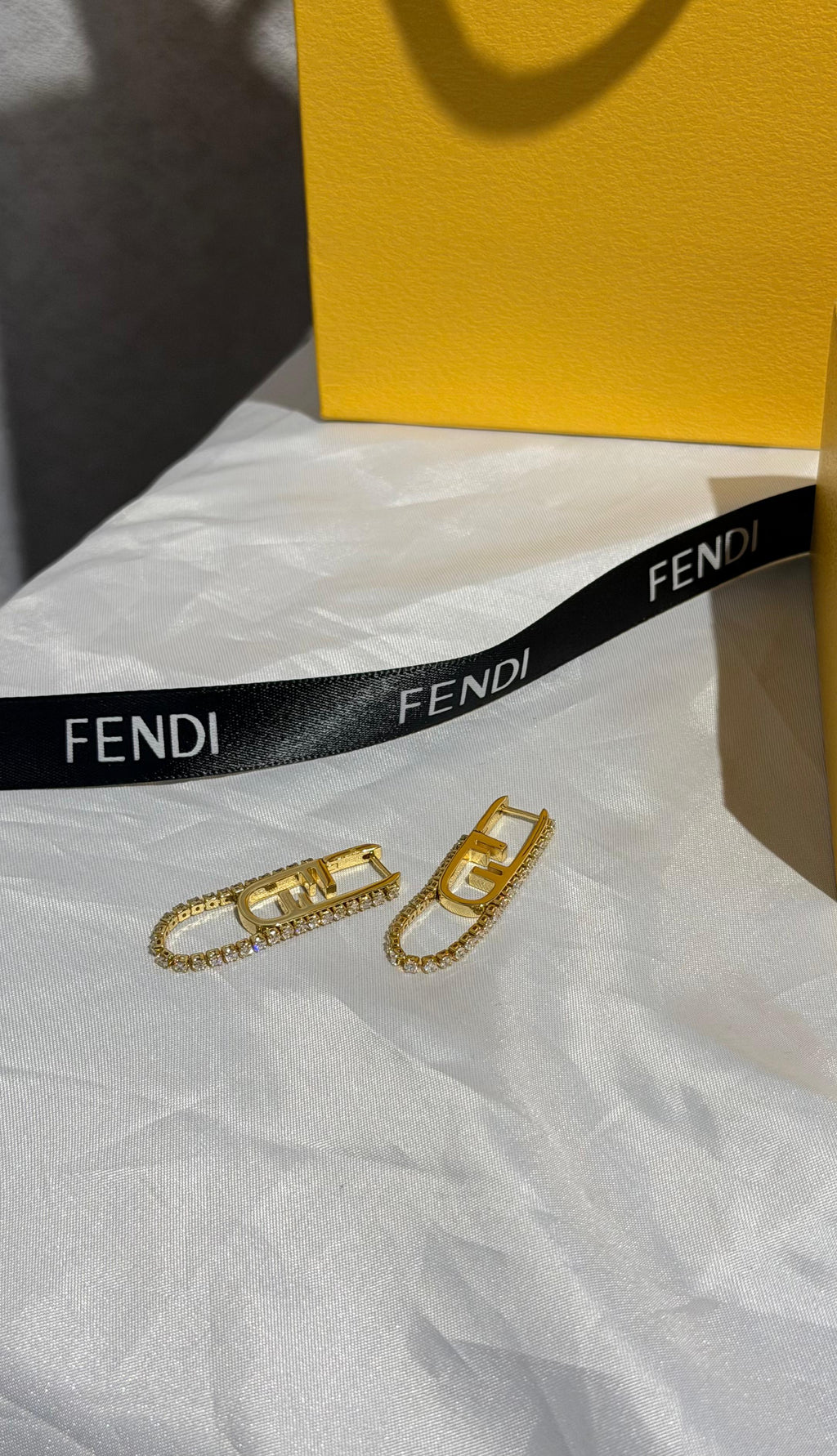 FENDI O'Lock-motif Crystal Earrings | Gold