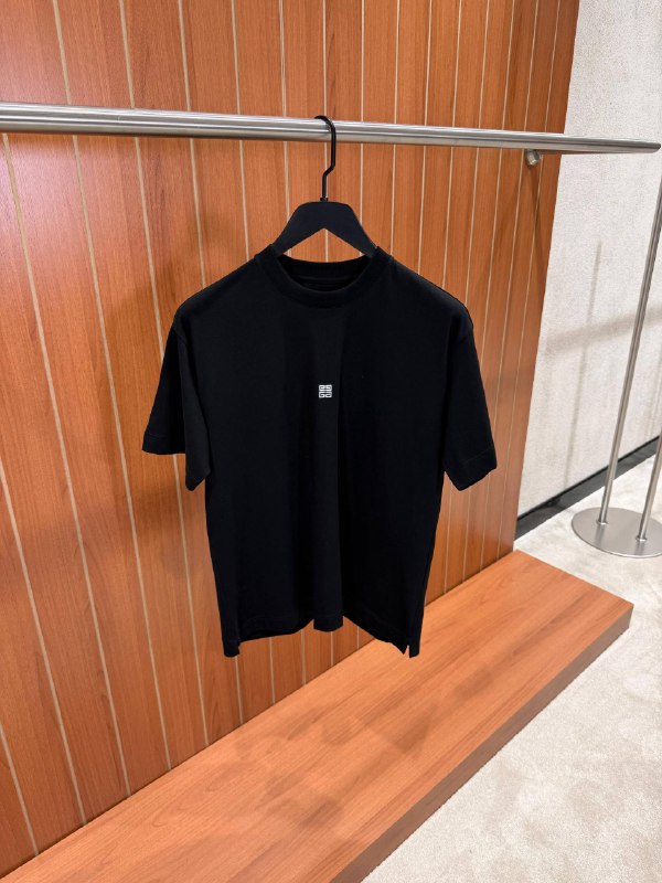 TG Givenchy4