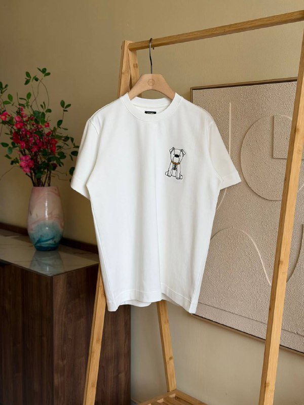 Fendi Dog Graphic T-shirt